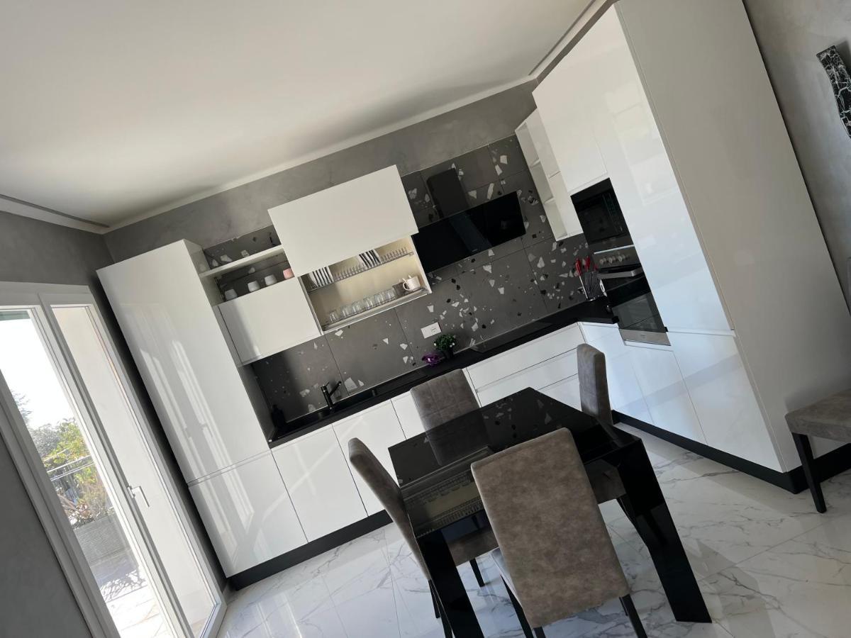 Апартаменты Corso Montecarlo Вентимилья Экстерьер фото
