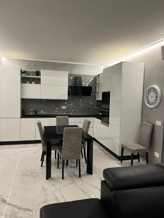 Апартаменты Corso Montecarlo Вентимилья Экстерьер фото