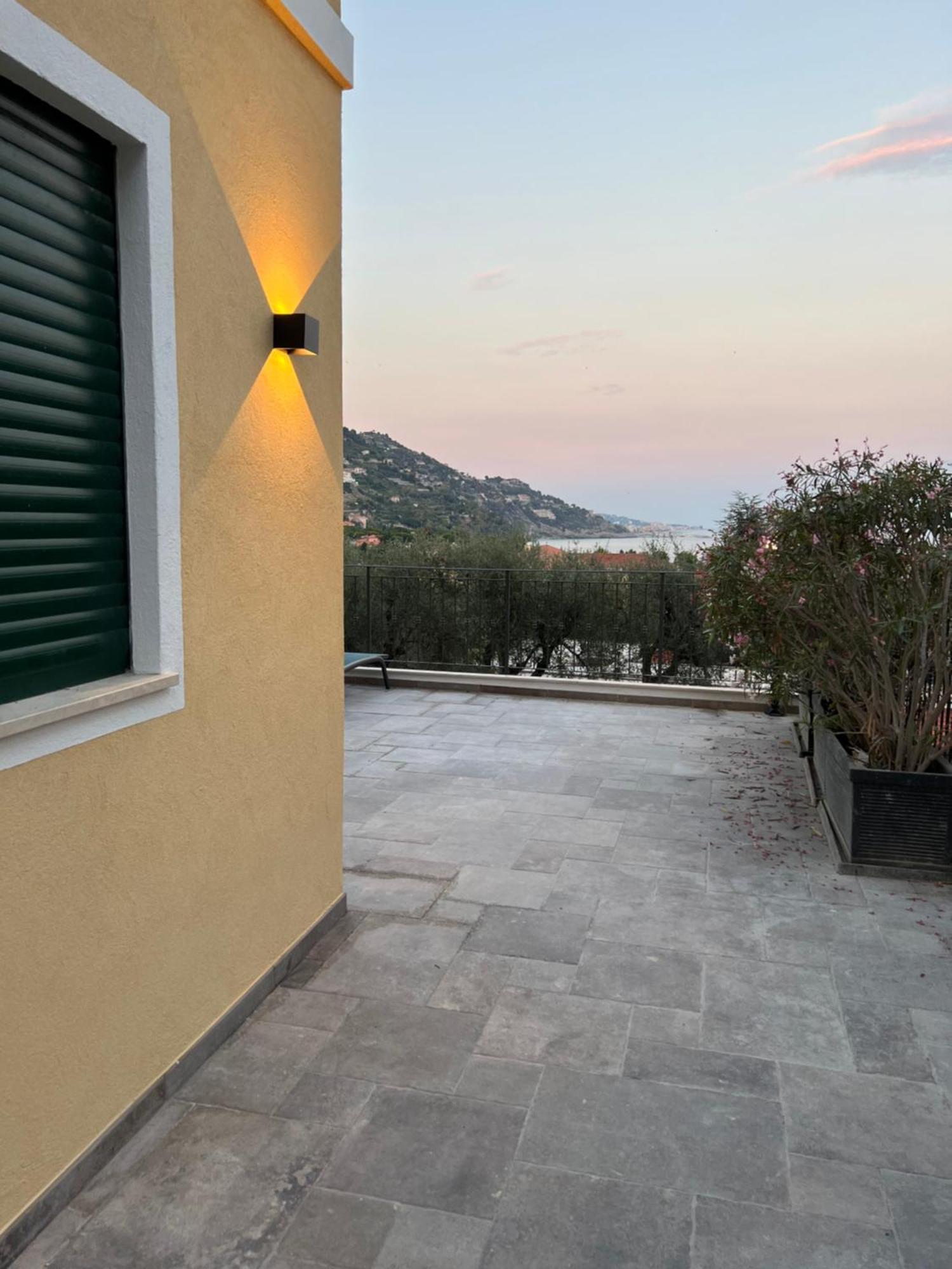Апартаменты Corso Montecarlo Вентимилья Экстерьер фото
